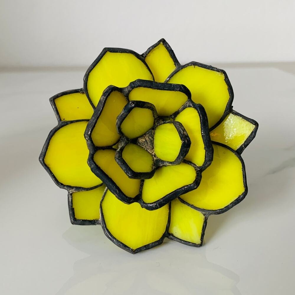 Vintage 3D Stained Glass Rose - Picture 2 of 9